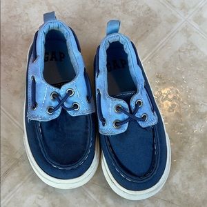 🌺Baby gap blue shoes 7